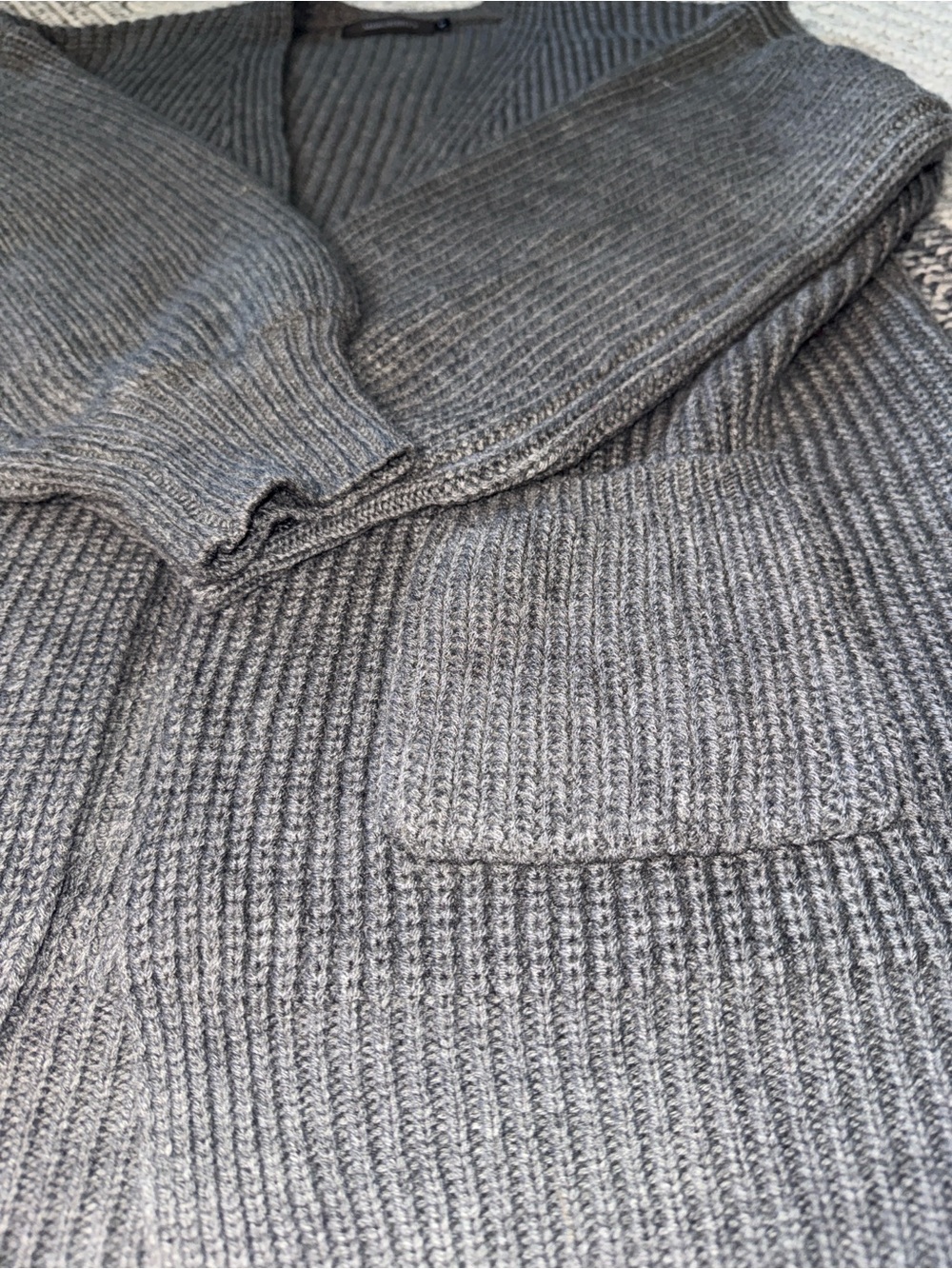 Cozy Open-Front Gray Chunky Knit Cardigan - Picture 6 of 9